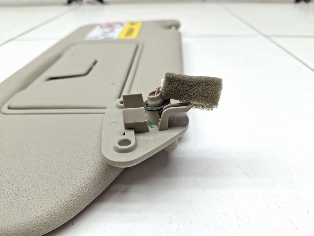 Козырек солнцезащитный правый, 2000 рублей, Пермь