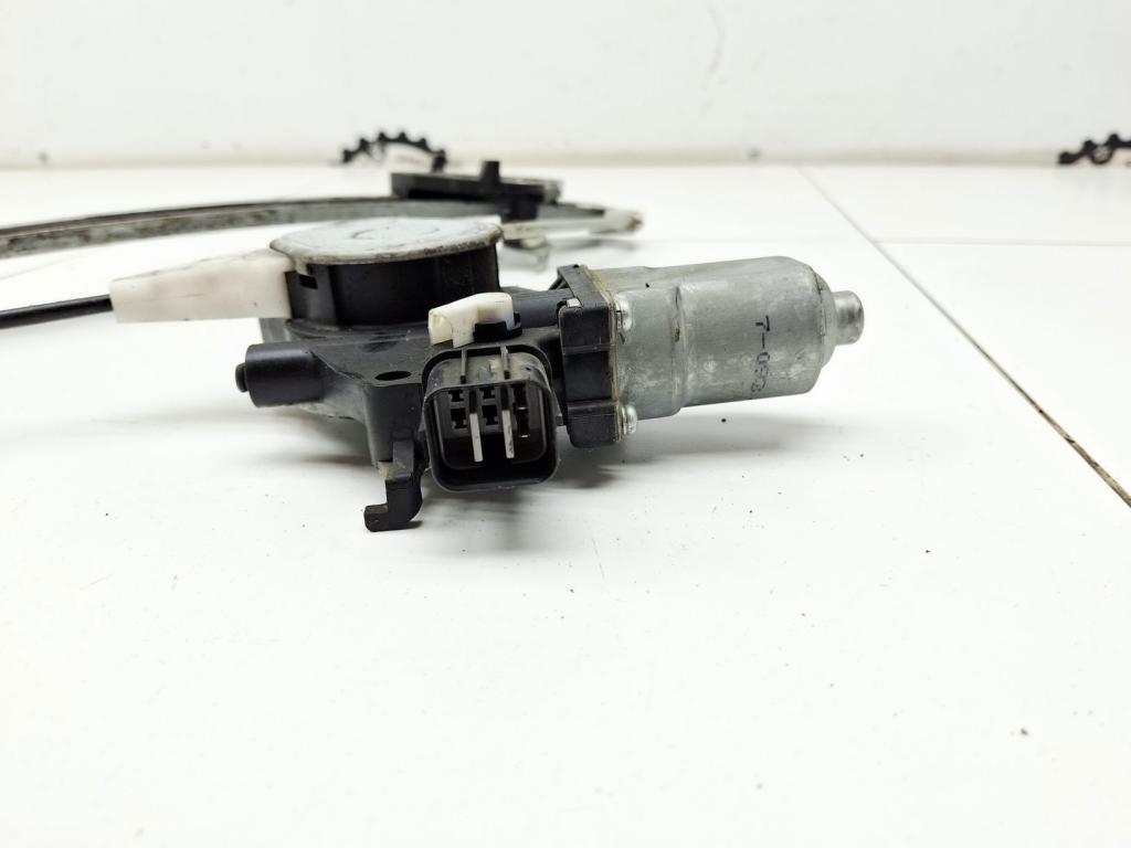 Стеклоподъемник задний правый, 1000 рублей, Пермь