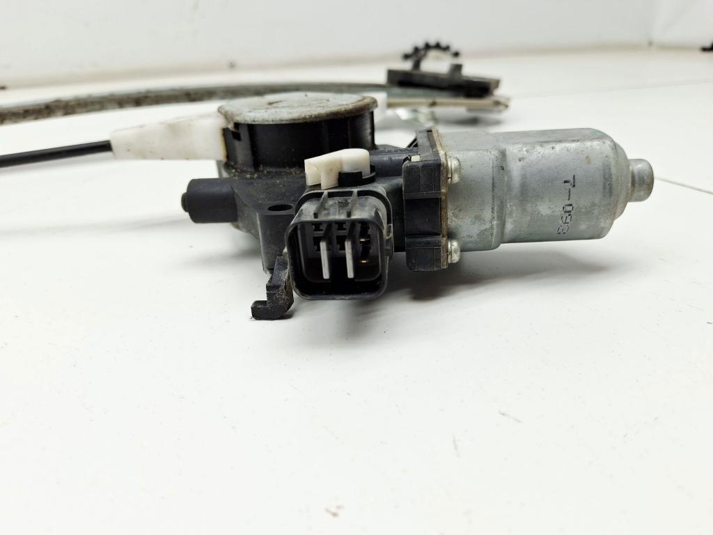 Стеклоподъемник задний правый, 1000 рублей, Пермь