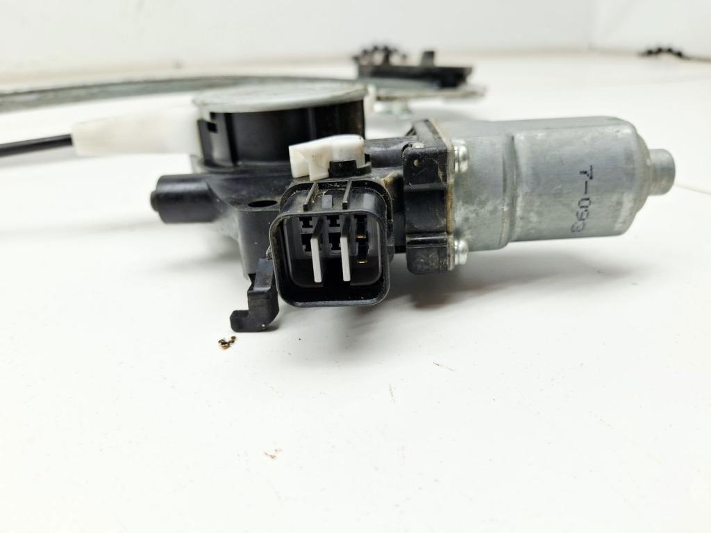 Стеклоподъемник задний правый, 1000 рублей, Пермь