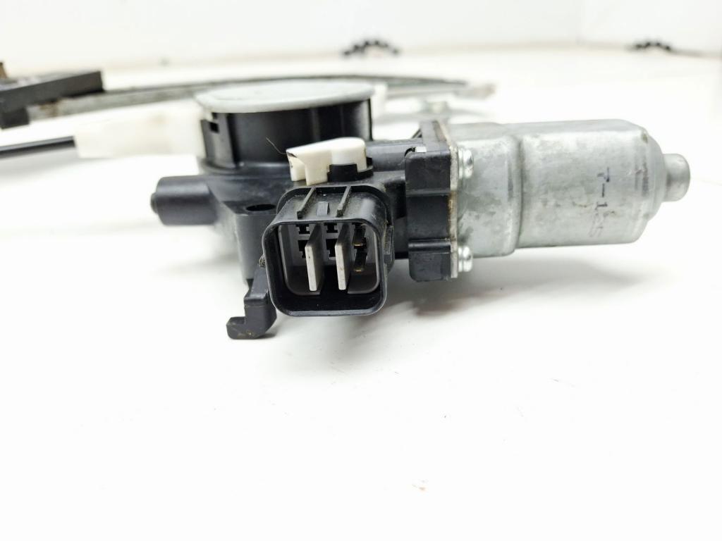 Стеклоподъемник задний правый, 1000 рублей, Пермь