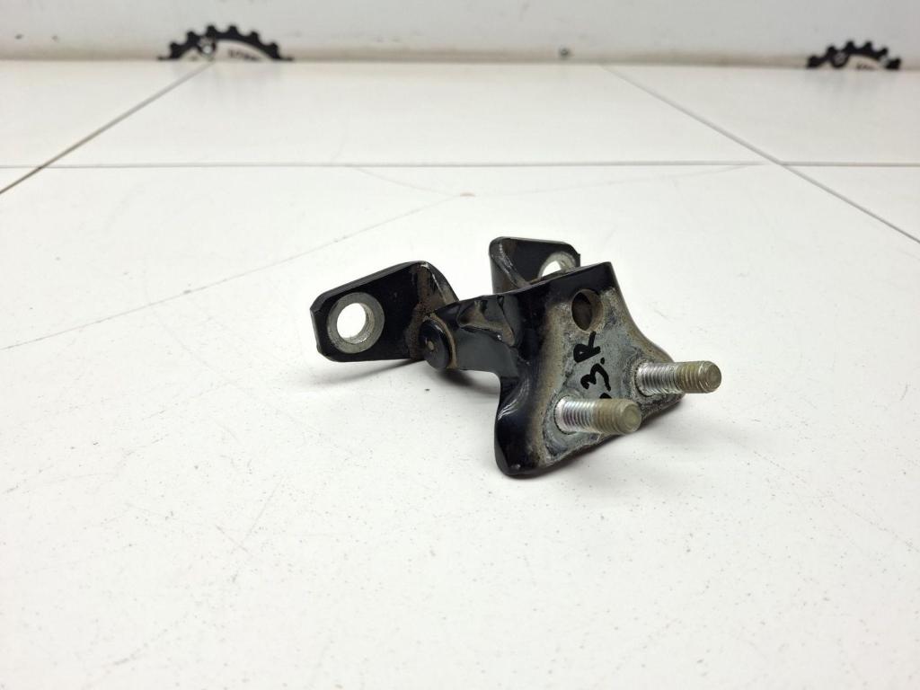 Петля двери задней правой верхняя, 550 рублей, Пермь