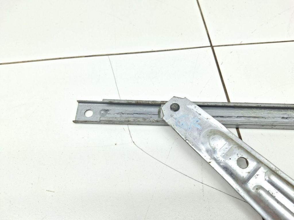 Стеклоподъемник задний левый, 2000 рублей, Пермь