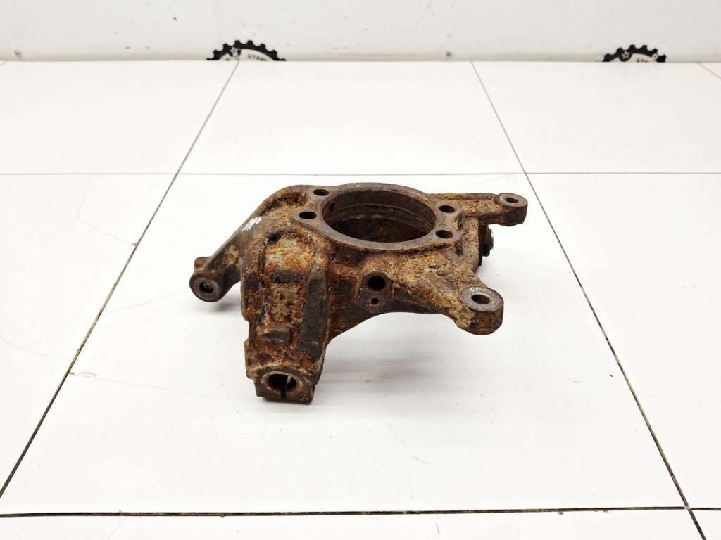 Кулак поворотный задний правый, 3000 рублей, Пермь