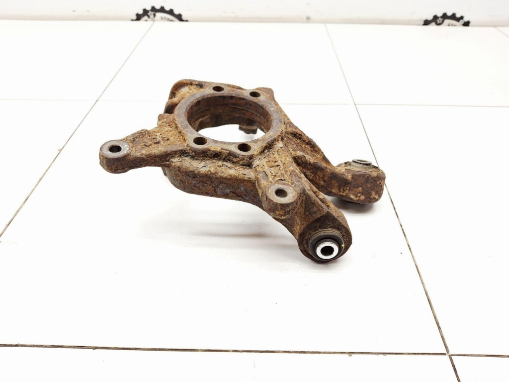 Кулак поворотный задний правый, 3000 рублей, Пермь