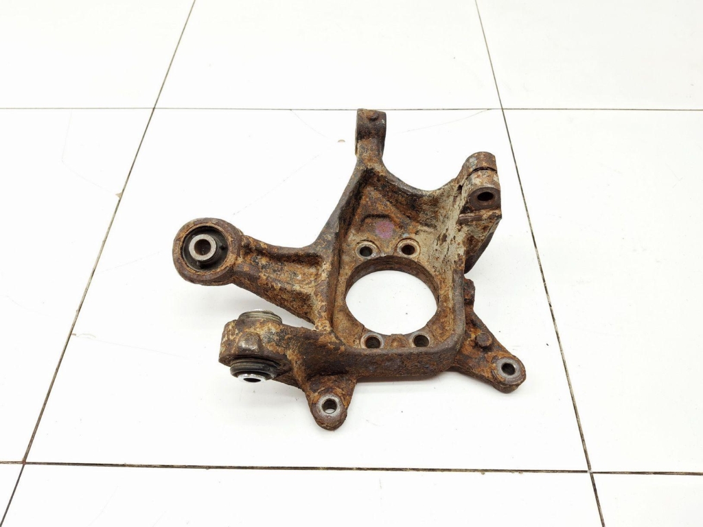 Кулак поворотный задний правый, 3000 рублей, Пермь