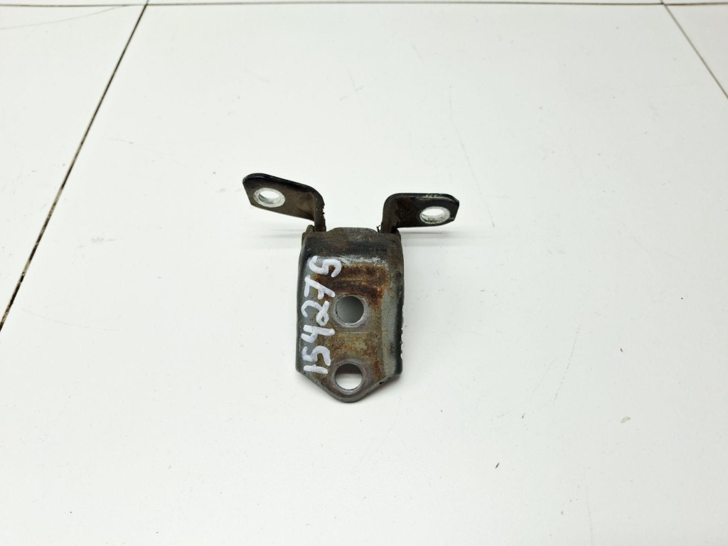 Петля двери передней левой нижняя, 1000 рублей, Пермь