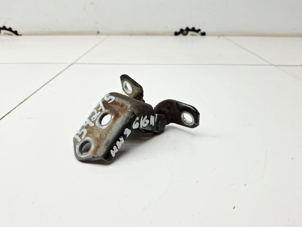 Петля двери передней левой нижняя, 1000 рублей, Пермь