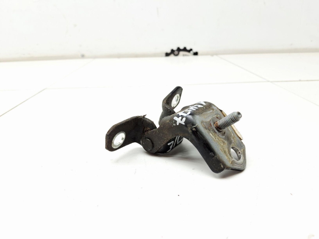 Петля двери задней левой верхняя, 500 рублей, Пермь