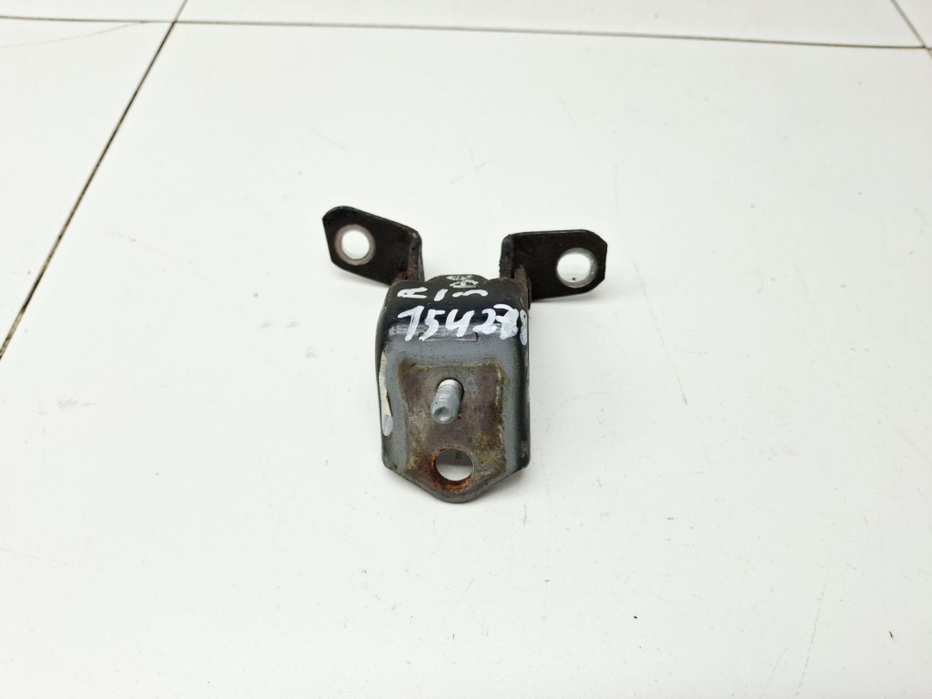 Петля двери задней правой верхняя, 500 рублей, Пермь