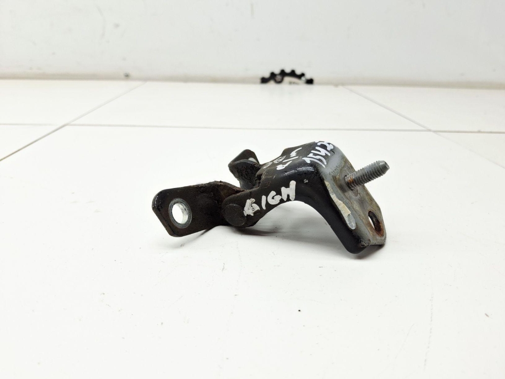 Петля двери задней правой верхняя, 500 рублей, Пермь