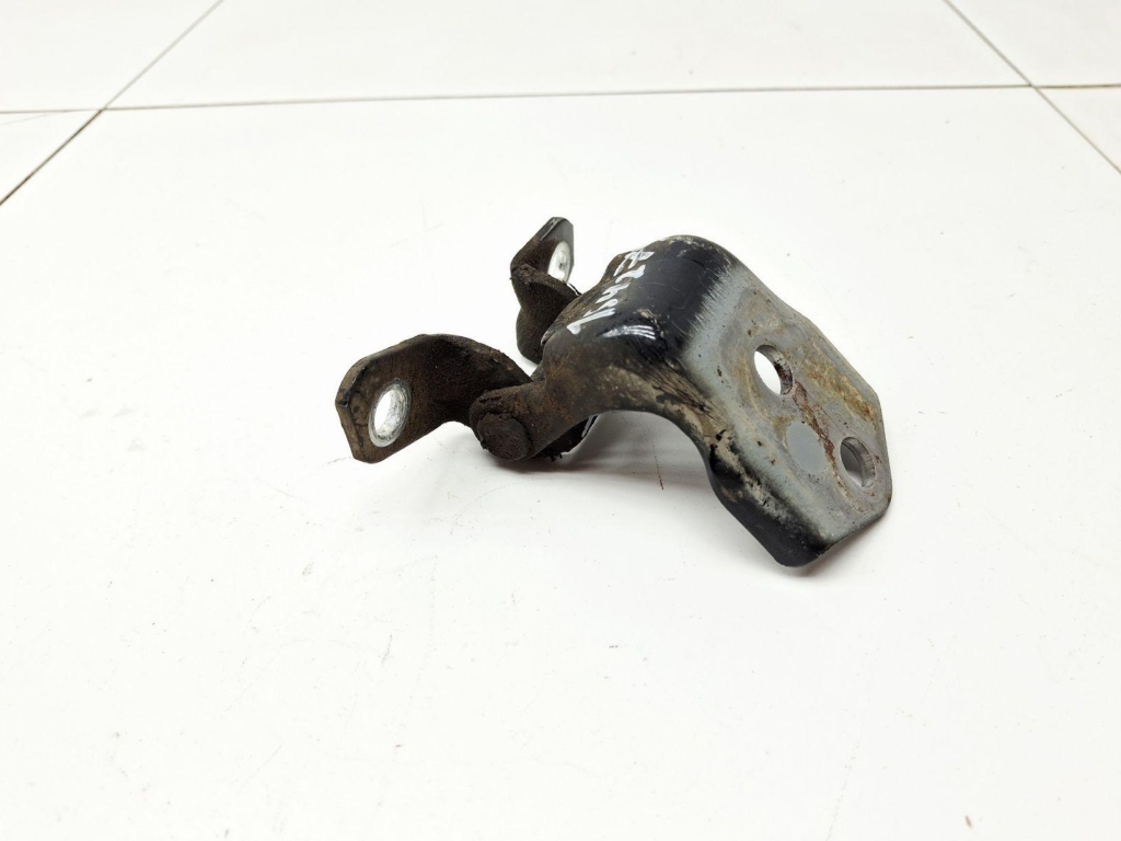 Петля двери задней левой нижняя, 500 рублей, Пермь