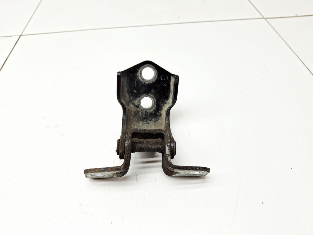 Петля двери задней левой нижняя, 500 рублей, Пермь