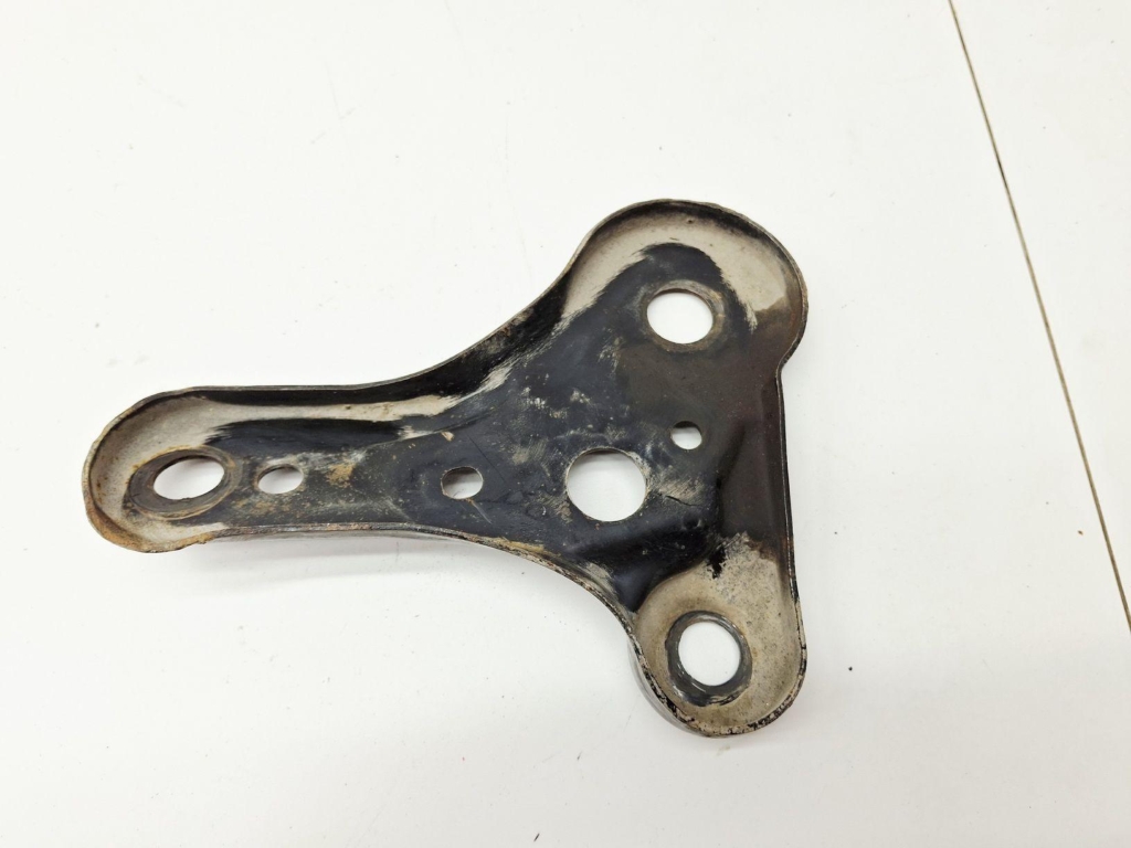 Кронштейн подрамника, 500 рублей, Пермь