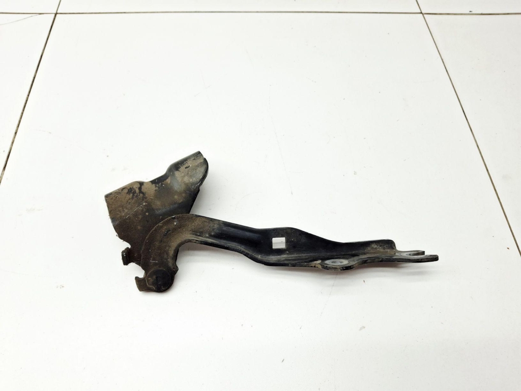 Петля капота правая, 1000 рублей, Пермь