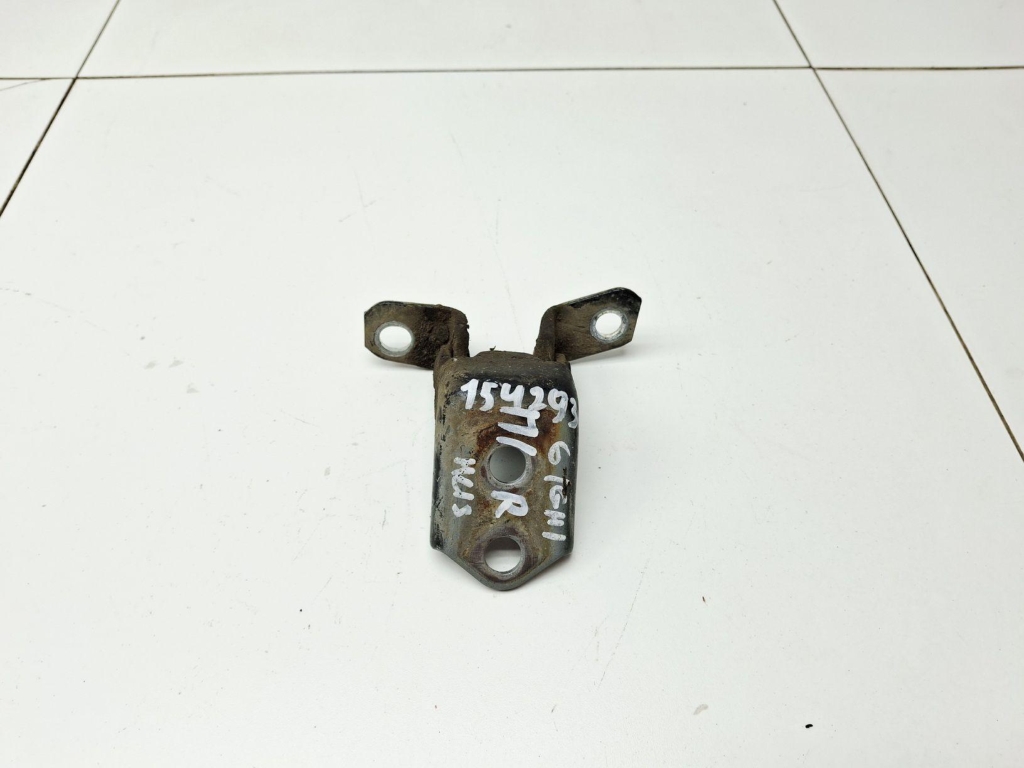 Петля двери передней правой нижняя, 1000 рублей, Пермь