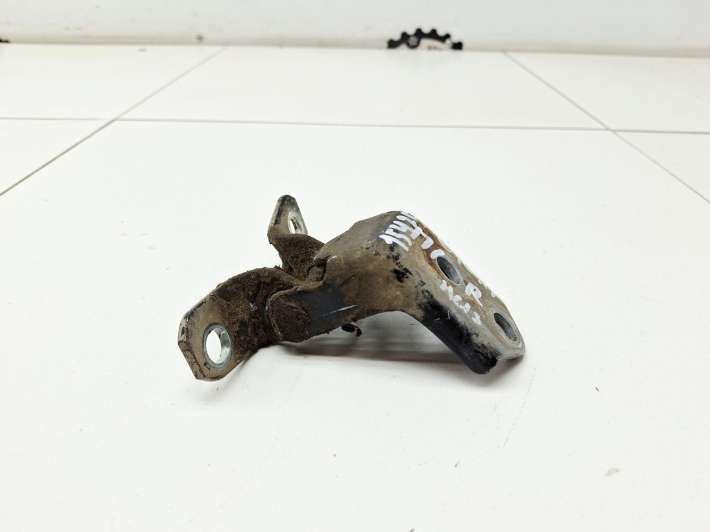 Петля двери передней правой нижняя, 1000 рублей, Пермь