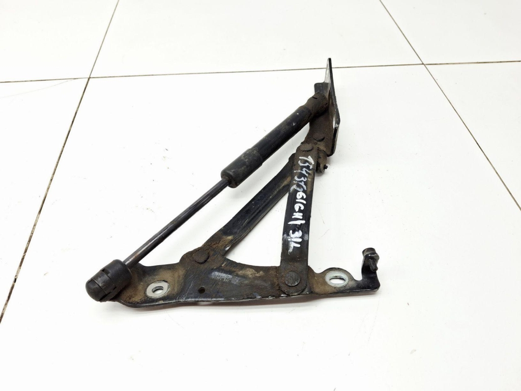 Петля крышки багажника, 1000 рублей, Пермь