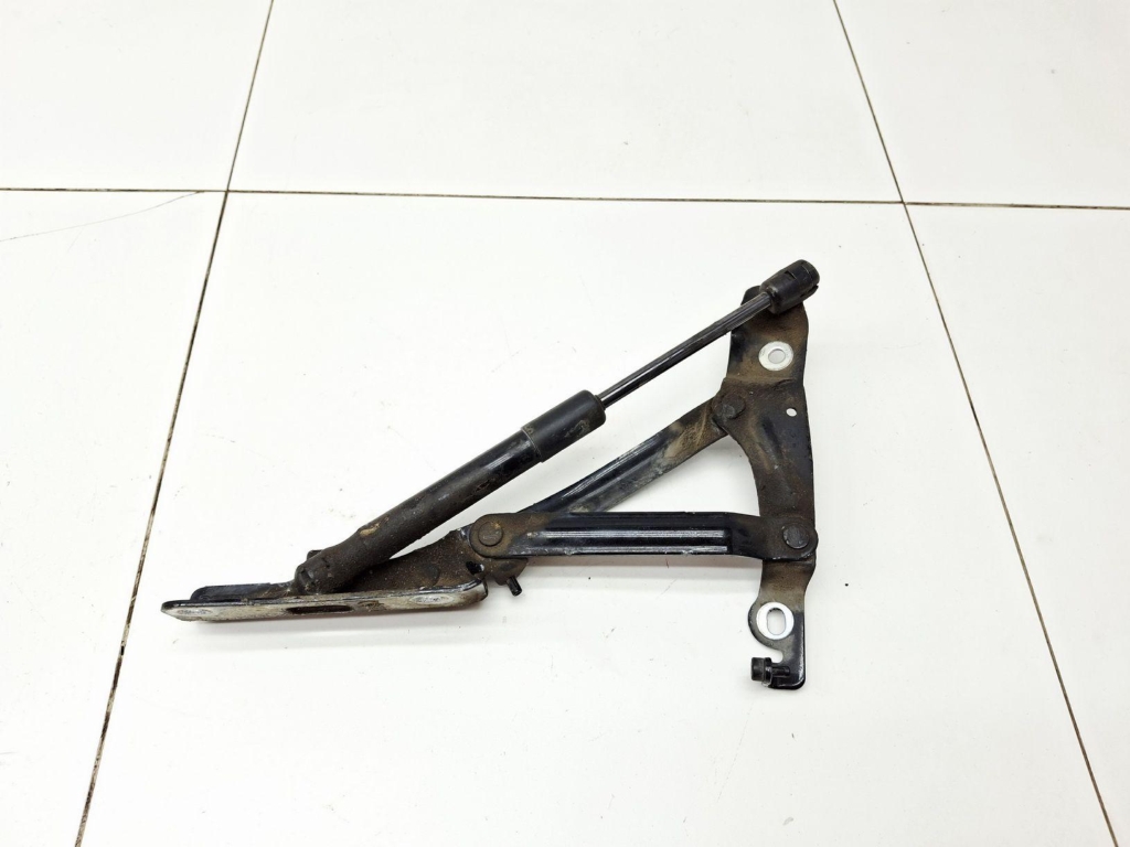 Петля крышки багажника, 1000 рублей, Пермь