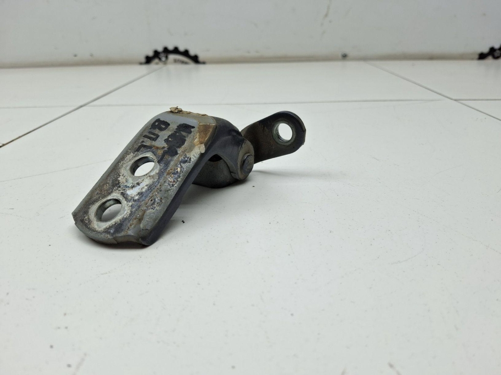 Петля двери передней левой верхняя, 1000 рублей, Пермь