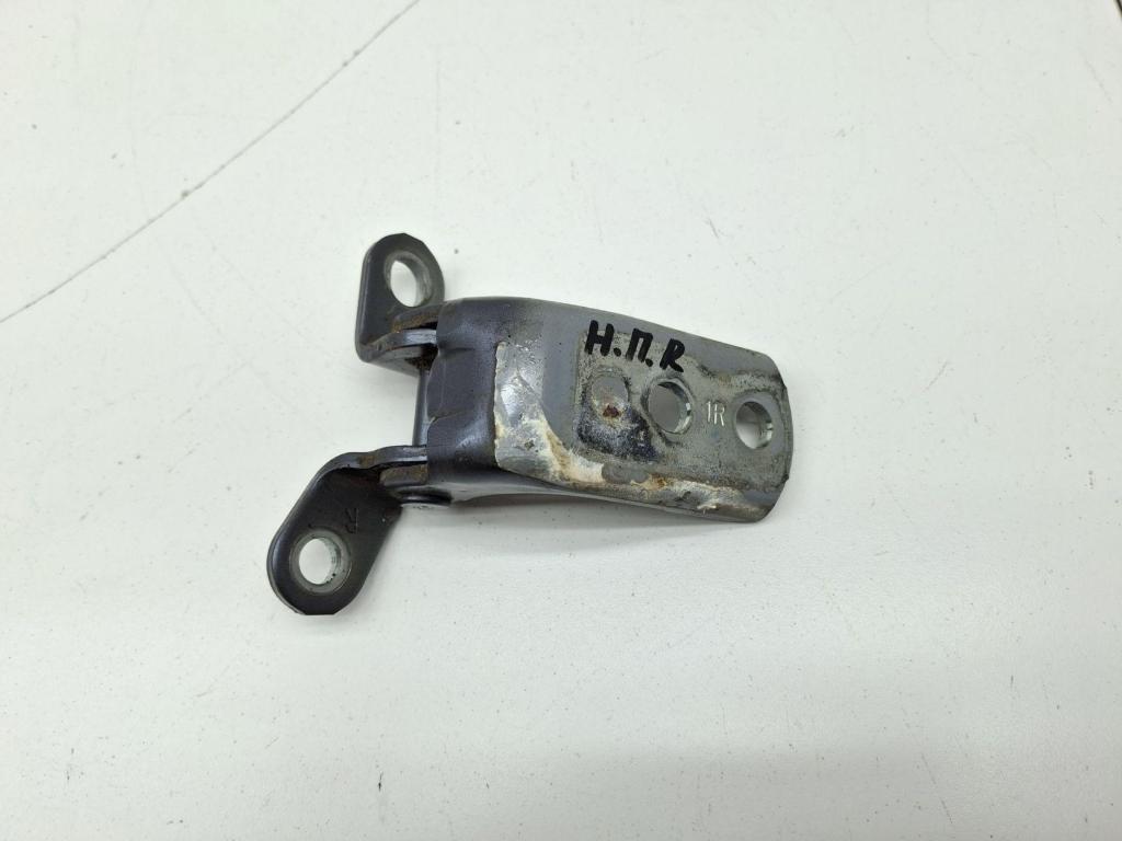 Петля двери передней правой нижняя, 1000 рублей, Пермь