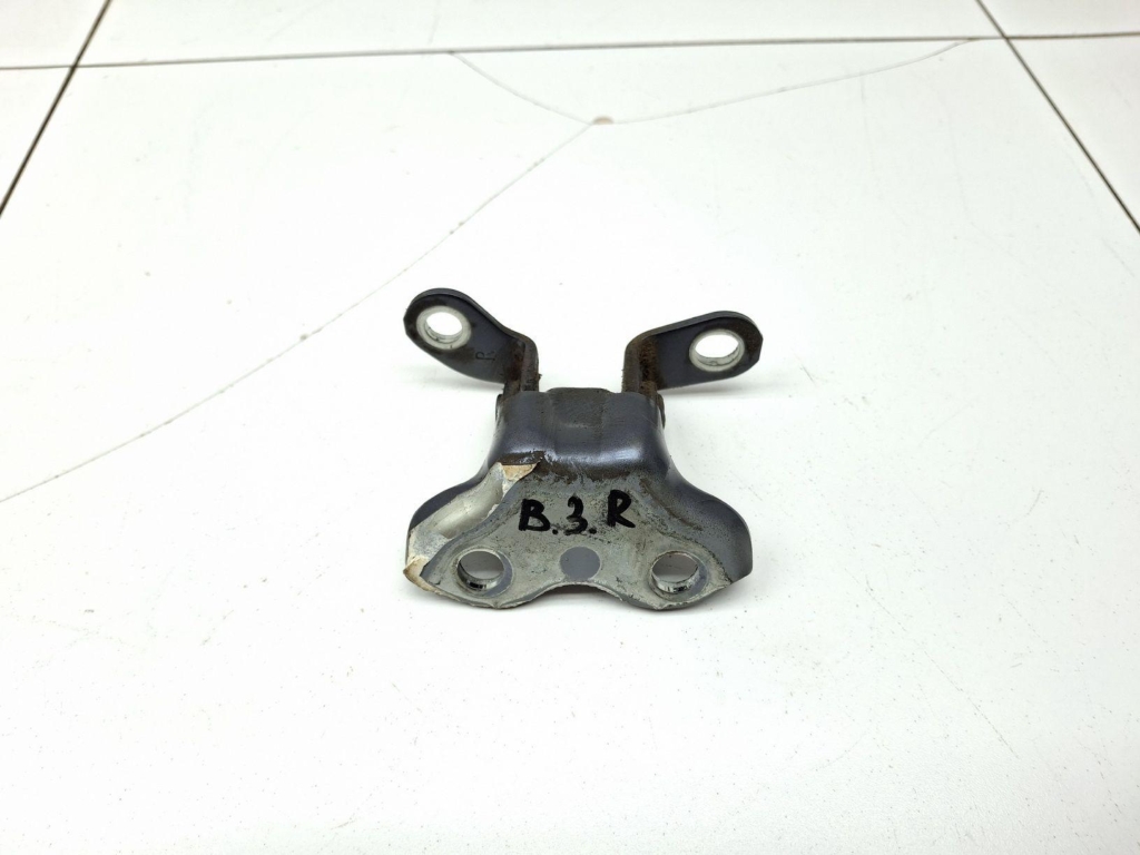 Петля двери задней правой верхняя, 1000 рублей, Пермь