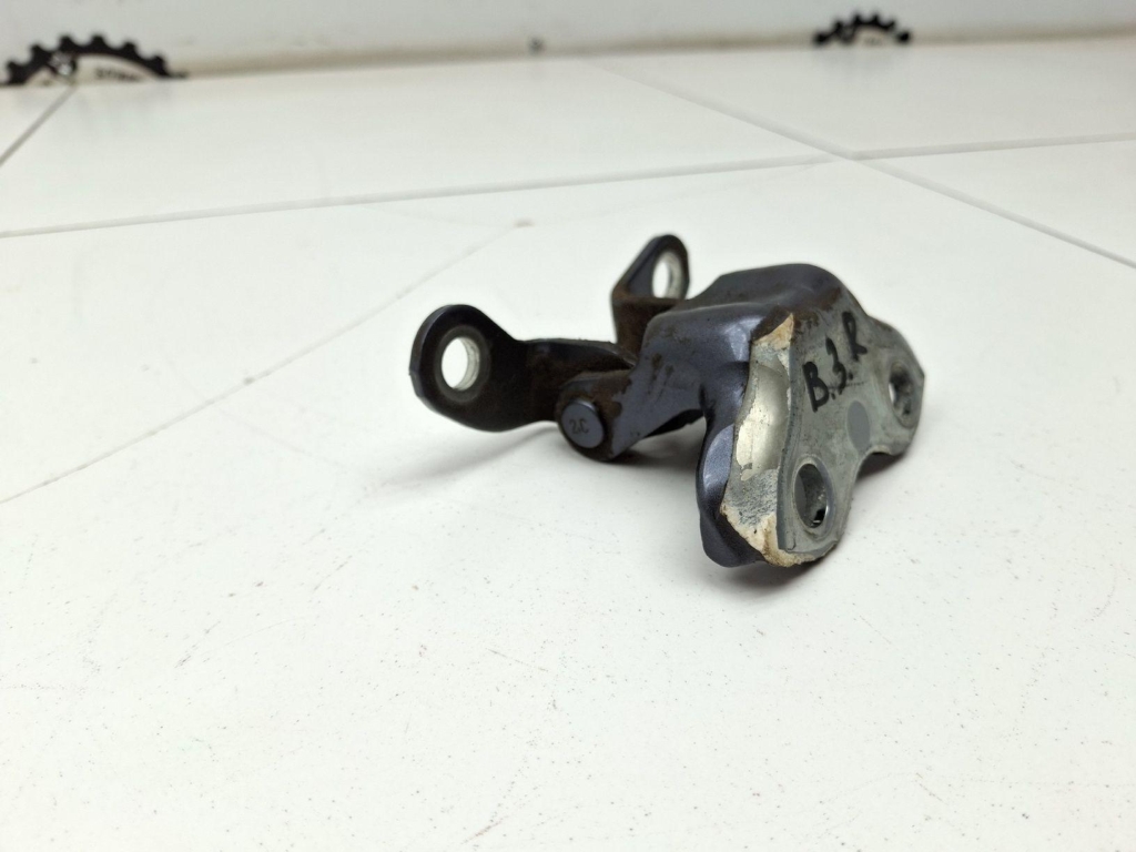 Петля двери задней правой верхняя, 1000 рублей, Пермь