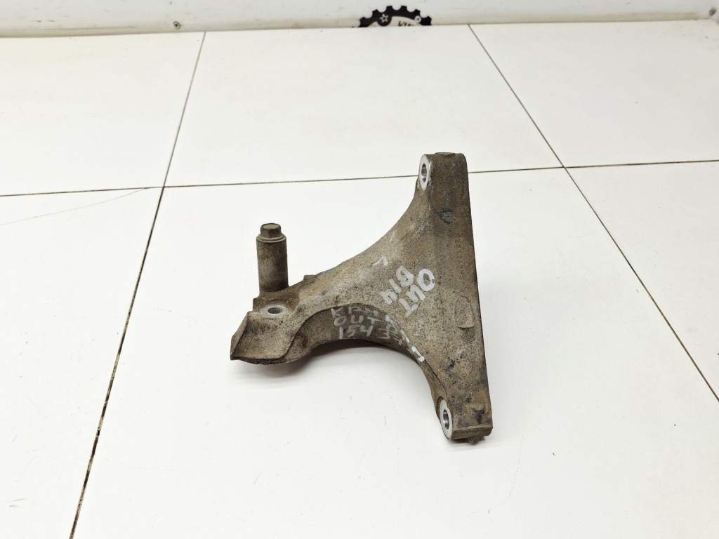 Кронштейн КПП левый, 1000 рублей, Пермь