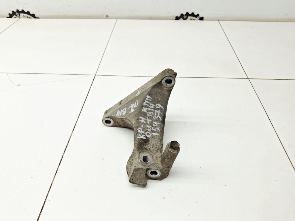 Кронштейн КПП правый, 1000 рублей, Пермь