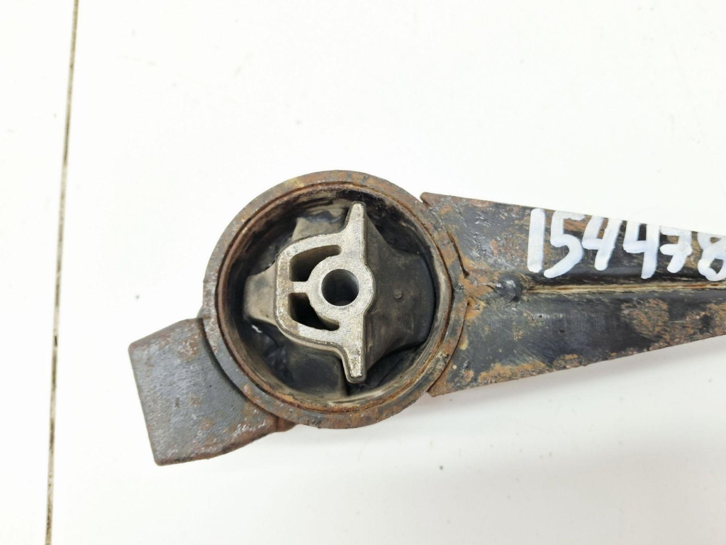 Опора двигателя правая, 2000 рублей, Пермь