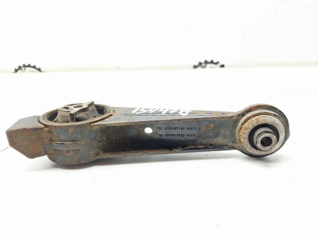 Опора двигателя правая, 2000 рублей, Пермь