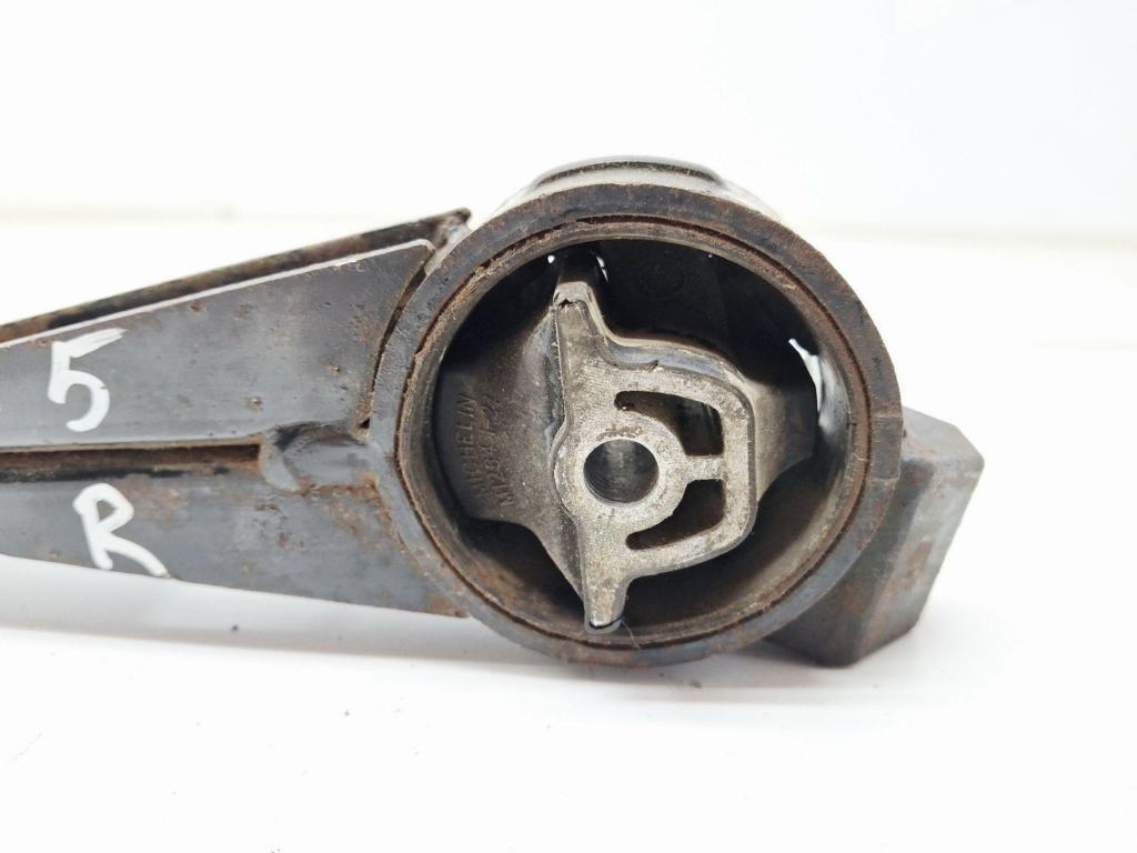 Опора двигателя правая, 2000 рублей, Пермь