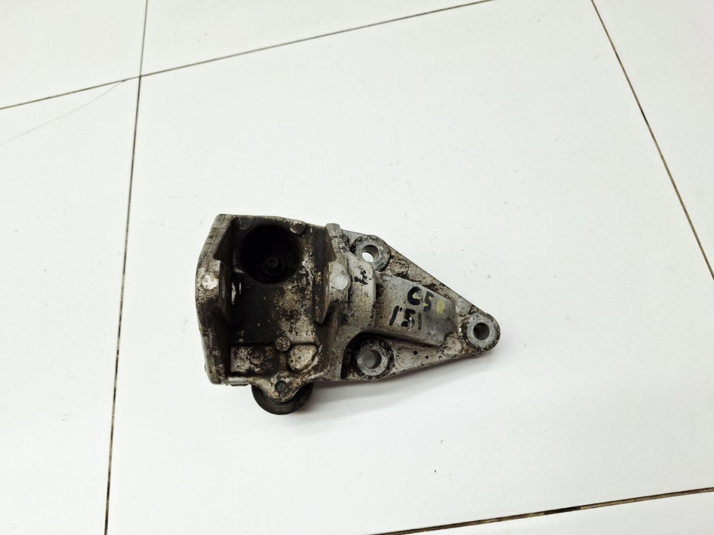 Кронштейн двигателя правый, 1500 рублей, Пермь