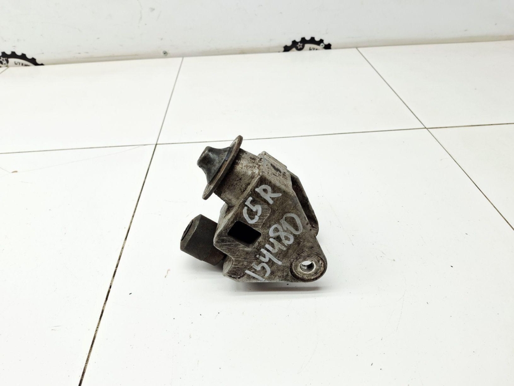 Кронштейн двигателя правый, 1500 рублей, Пермь