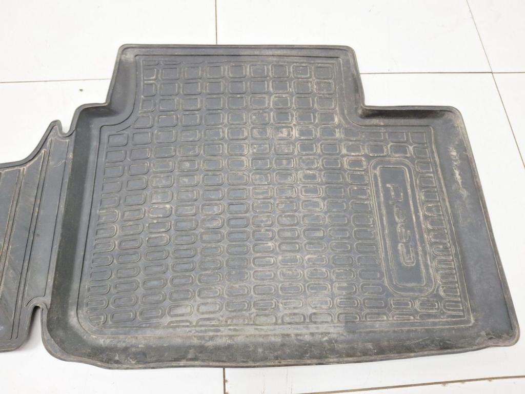 Комплект ковриков салона, 1000 рублей, Пермь