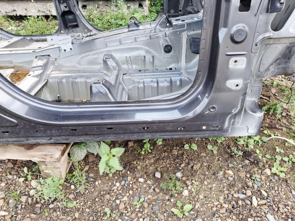 Порог со стойкой правый, 30000 рублей, Пермь