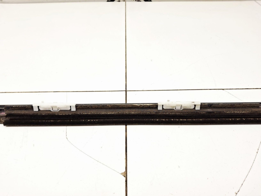 Накладка стекла переднего левого, 1500 рублей, Пермь