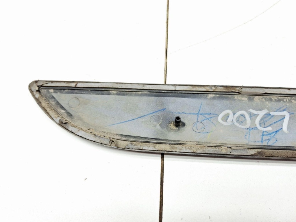 Молдинг задней левой двери, 1000 рублей, Пермь