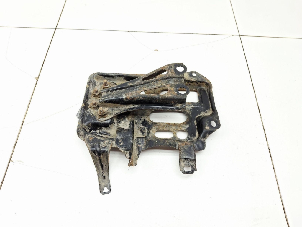 Крепление АКБ, 1000 рублей, Пермь