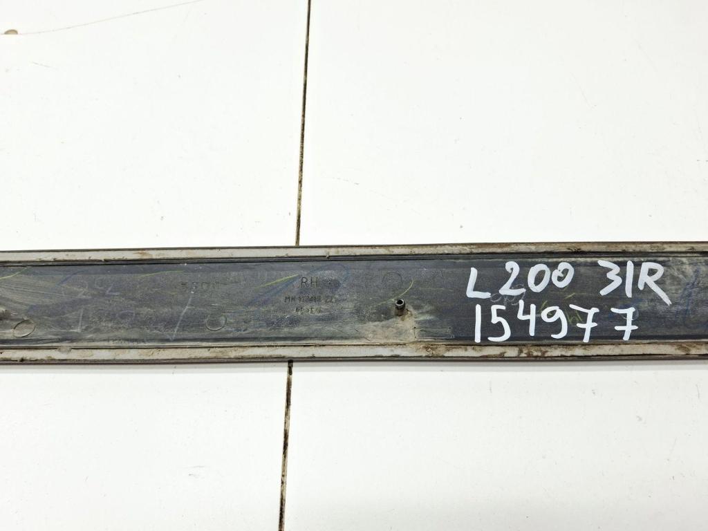 Молдинг задней правой двери, 1500 рублей, Пермь