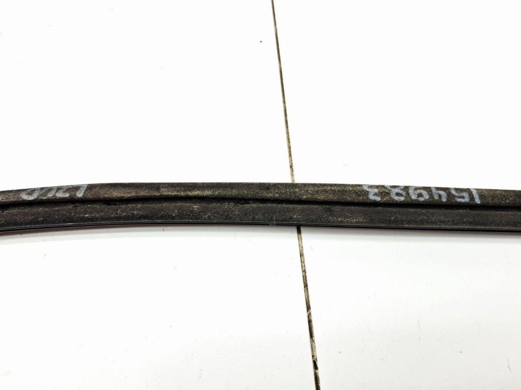 Накладка стекла заднего правого, 1000 рублей, Пермь