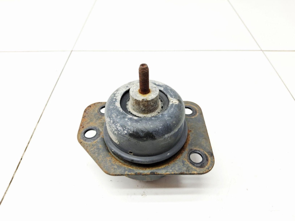 Опора двигателя правая, 1000 рублей, Пермь