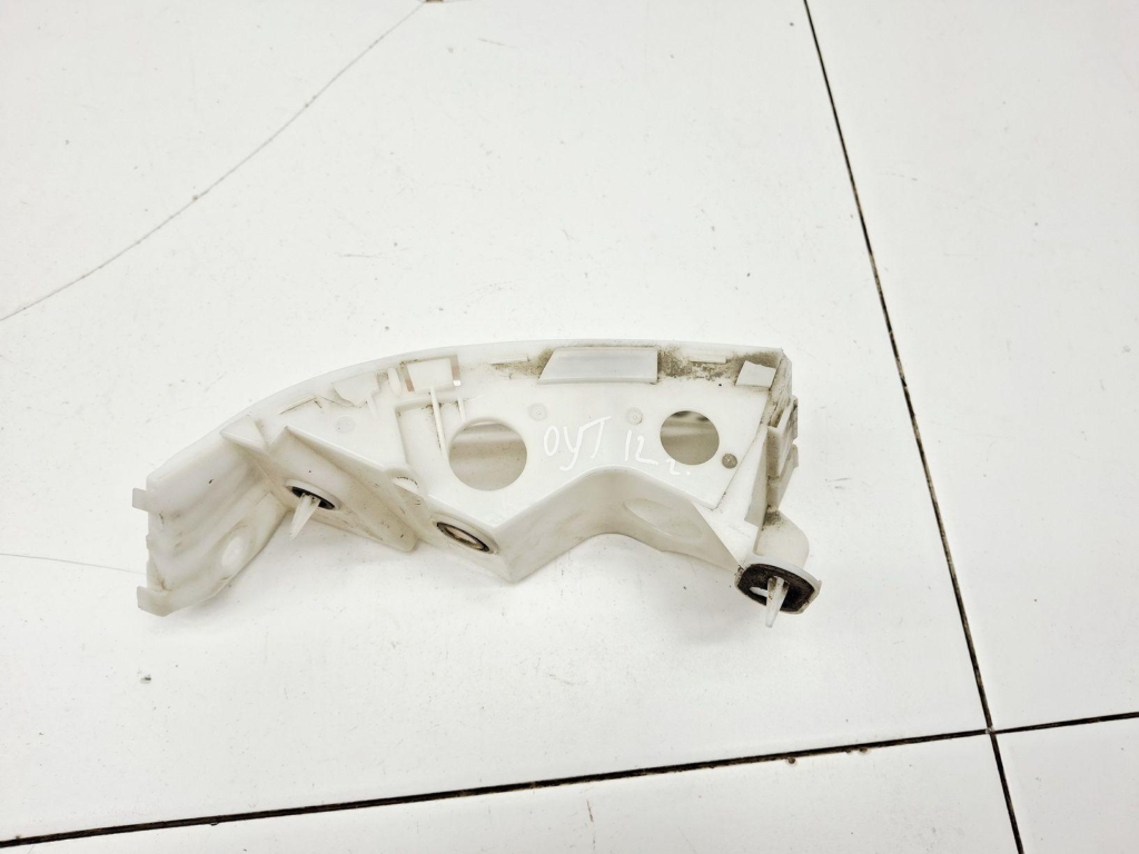 Кронштейн заднего бампера правый, 500 рублей, Пермь