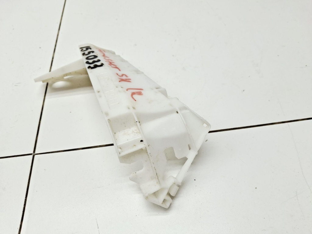 Кронштейн заднего бампера правый, 500 рублей, Пермь