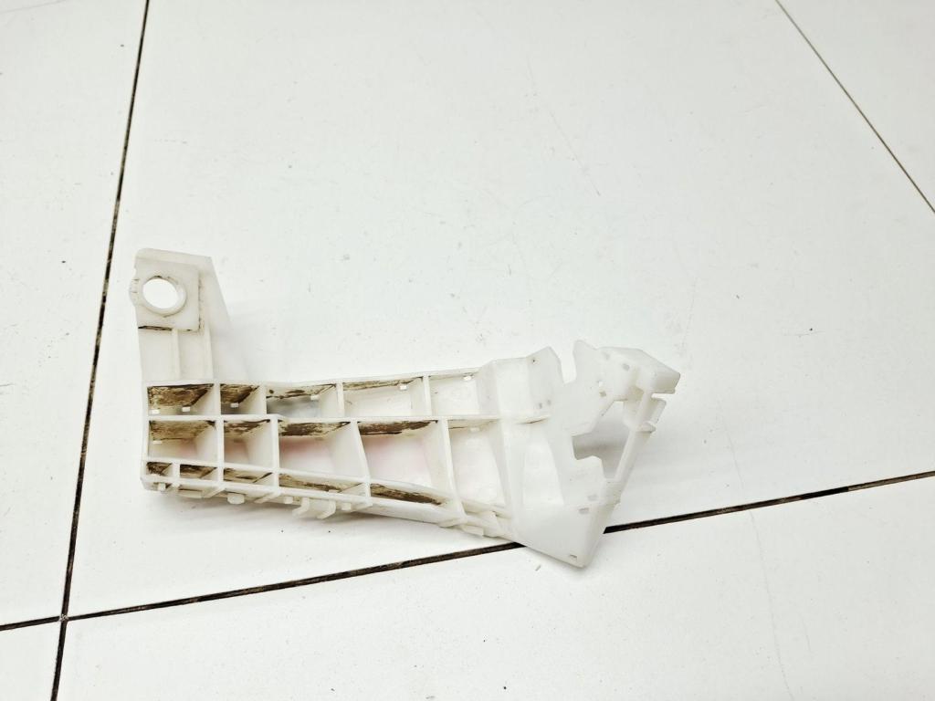 Кронштейн заднего бампера правый, 500 рублей, Пермь