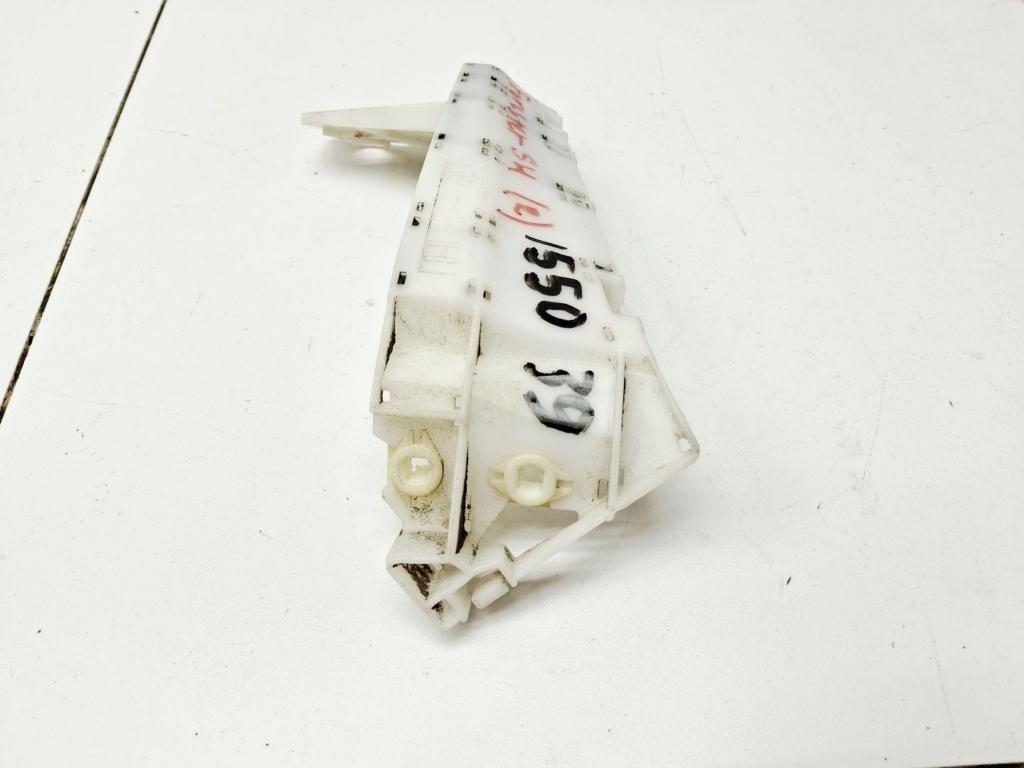 Кронштейн заднего бампера правый, 500 рублей, Пермь