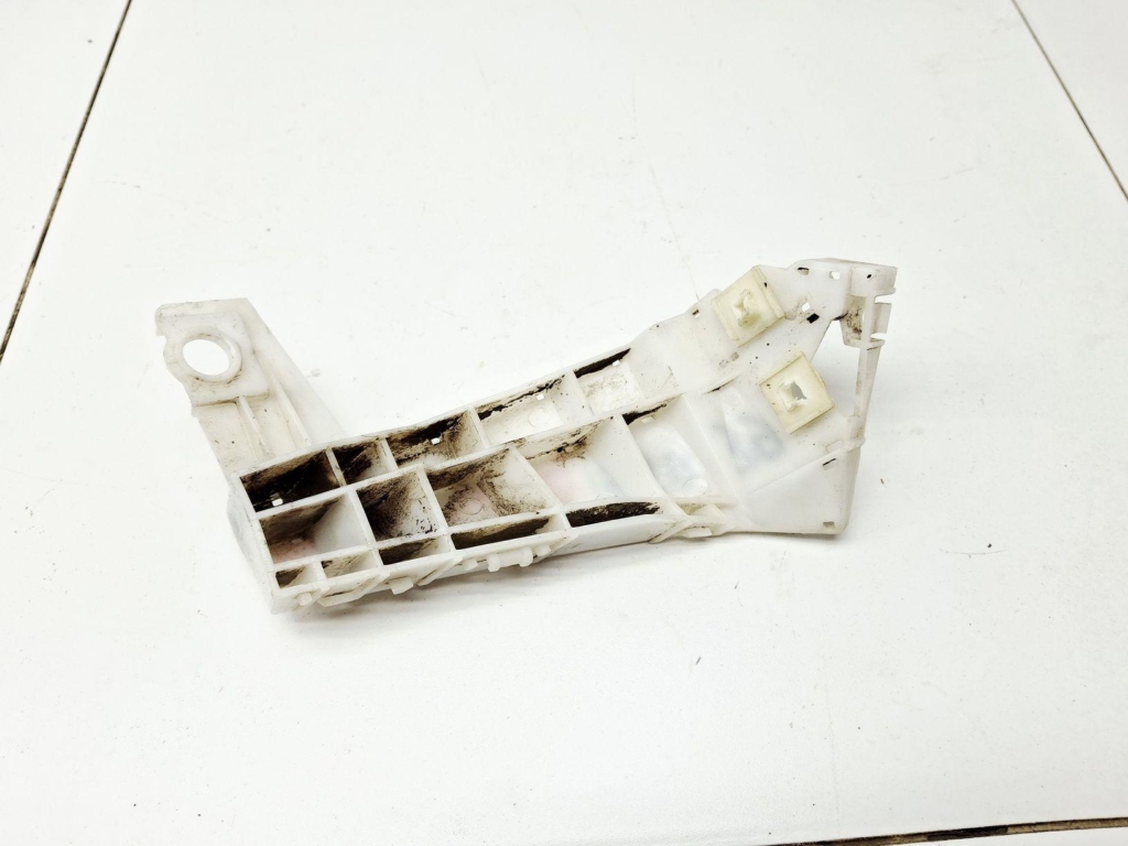 Кронштейн заднего бампера правый, 500 рублей, Пермь