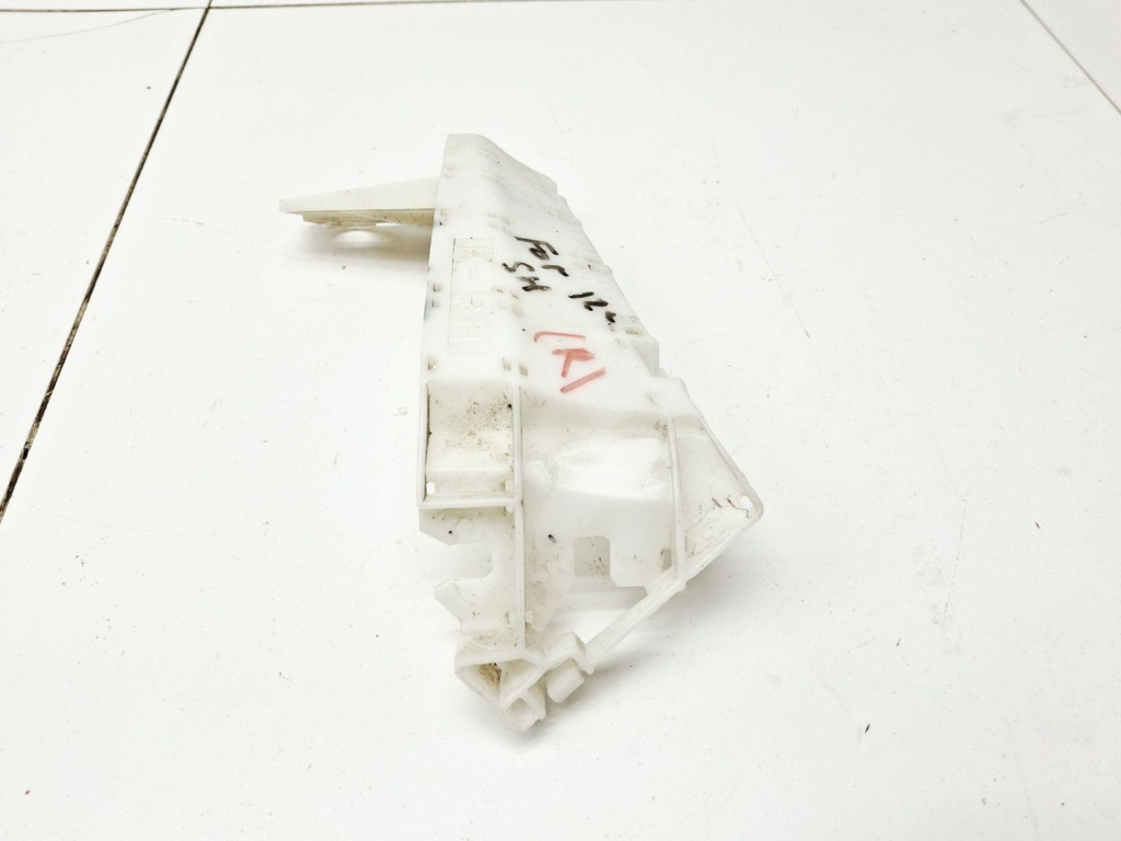 Кронштейн заднего бампера правый, 500 рублей, Пермь