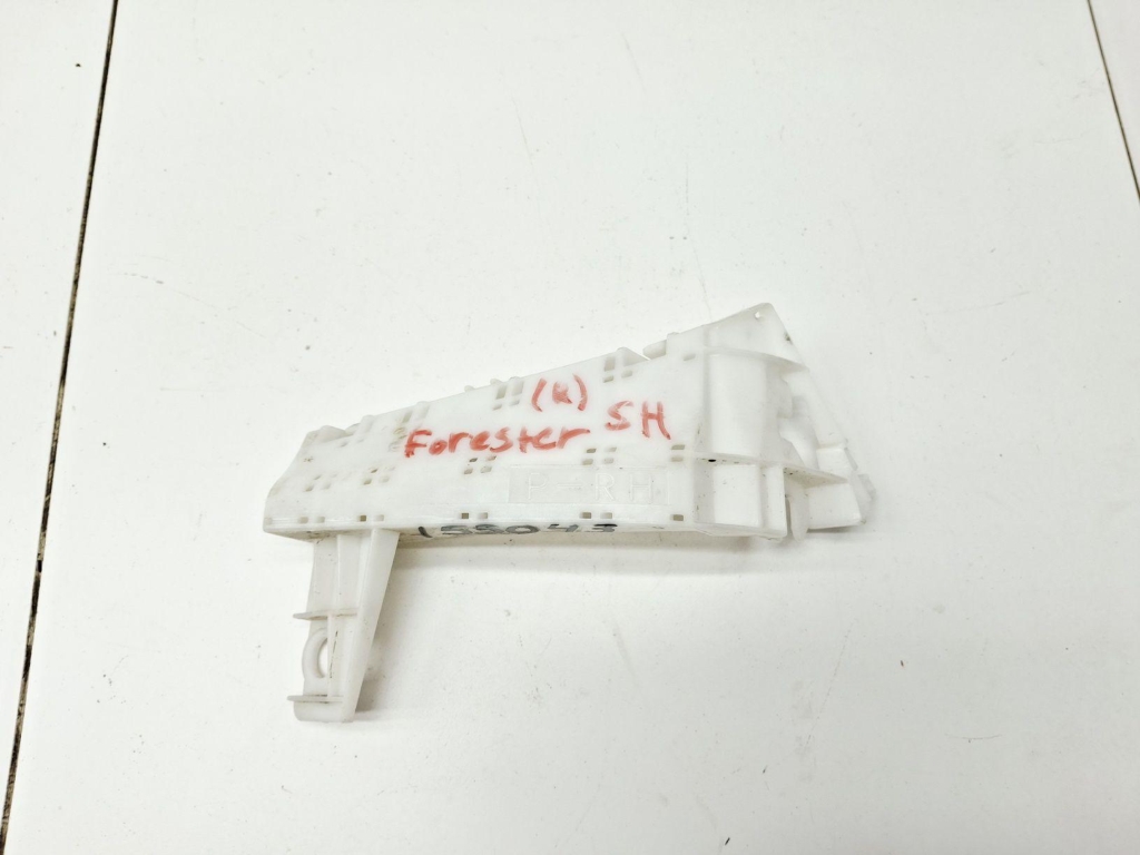 Кронштейн заднего бампера правый, 500 рублей, Пермь