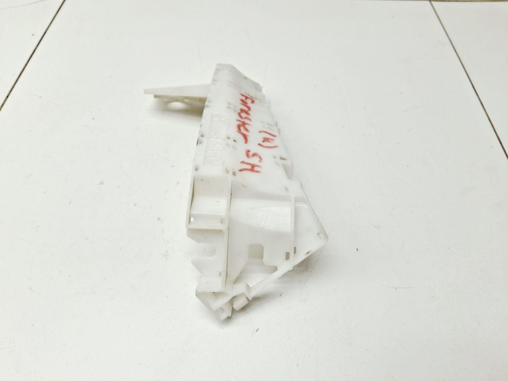 Кронштейн заднего бампера правый, 500 рублей, Пермь